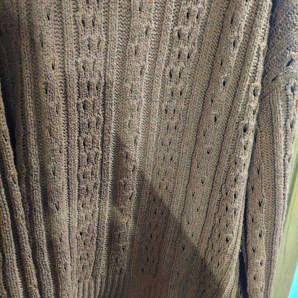 Haptics From The Top Cable Knit Knotched Neckline Sweater In Rust 3x plus - Picture 7 of 7
